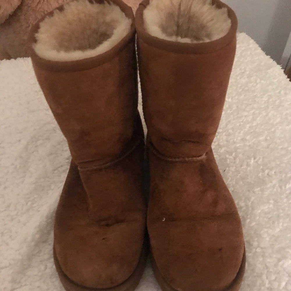 brown ugg boots